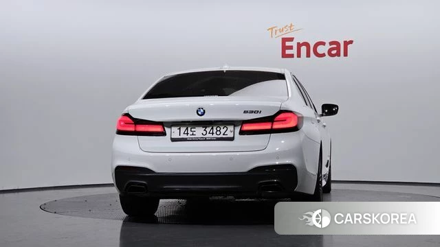 BMW 5 Series (G30) id 3834557 из Кореи 14