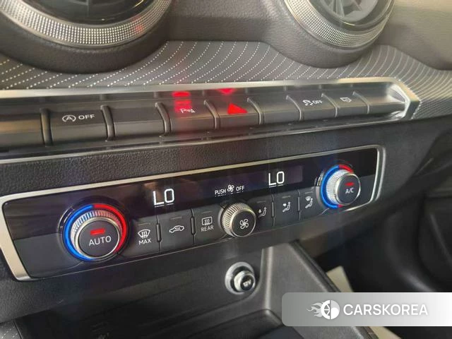 Audi Q2L id 4359541 из Китая 12