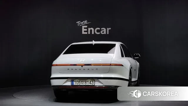 Hyundai Grandeur (GN7) id 3477801 из Кореи 14