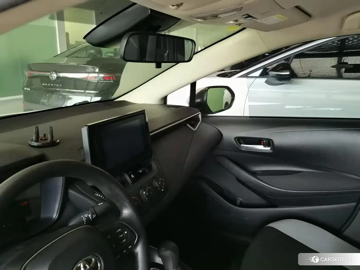 Toyota Corolla 2023 Белый из Китая, фото 4