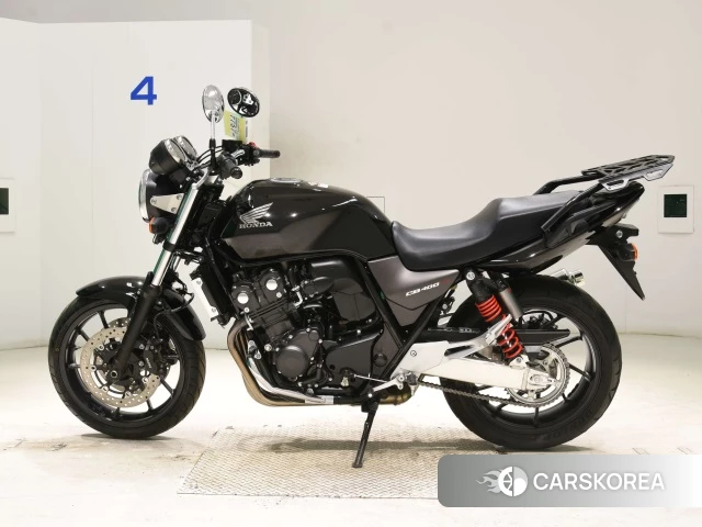 Проданный Honda CB400SF ABS 2021 из Японии, фото 2