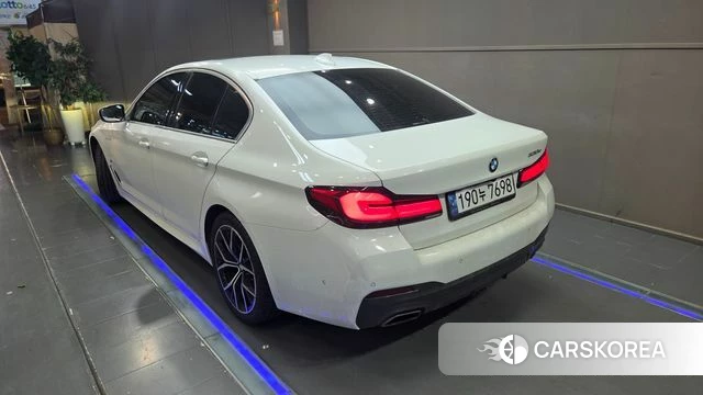 BMW 5 Series (G30) id 4429157 из Кореи 14