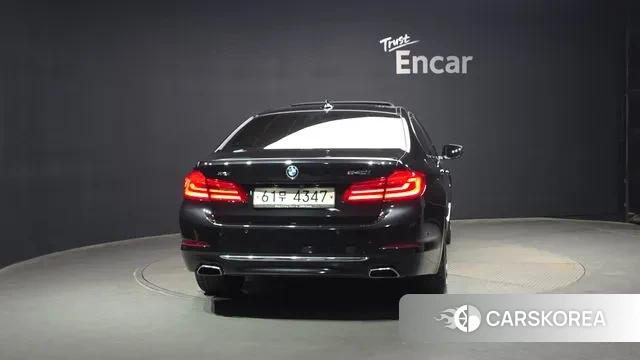 BMW 5 Series (G30) id 3018762 из Кореи 14