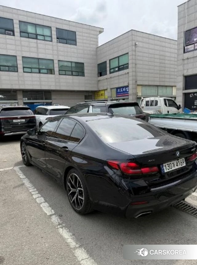 BMW 5 Series (G30) 2023 Черный из Кореи, фото 4