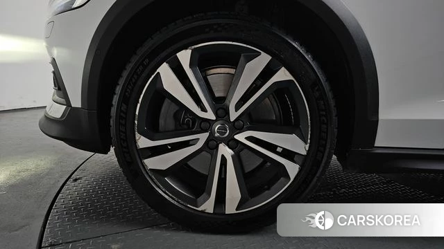 Volvo V60 Cross-Country 2nd Generation id 4224935 из Кореи 31