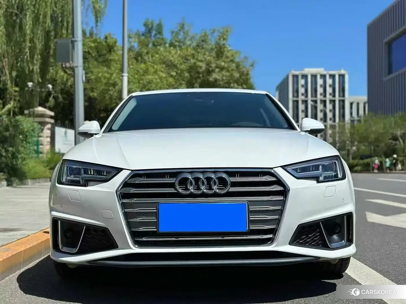 Audi A4L 2018 Белый из Китая, фото 4