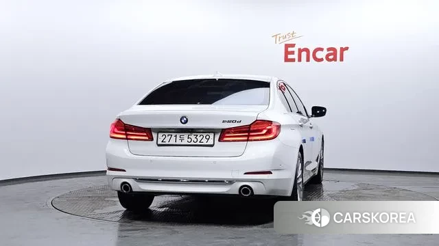 BMW 5 Series (G30) id 3718637 из Кореи 14