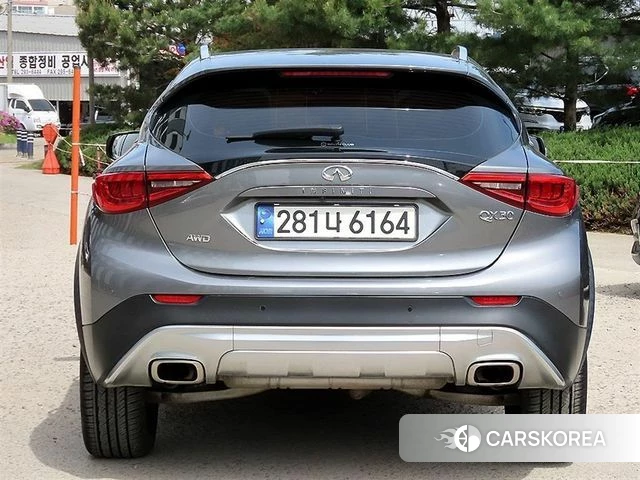 Infiniti QX30 id 4180148 из Кореи 14