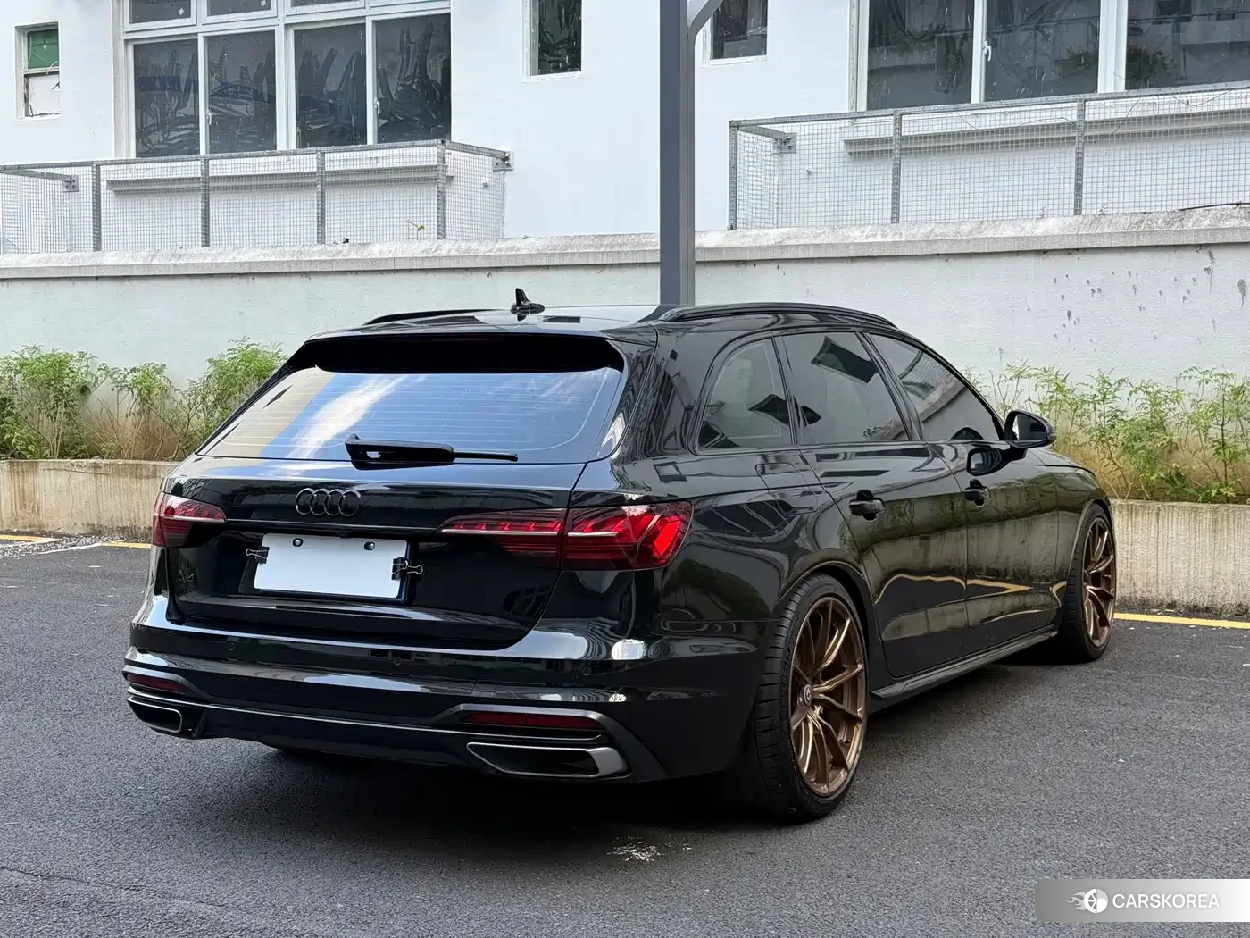Audi A4L id 4679890 из Китая 9