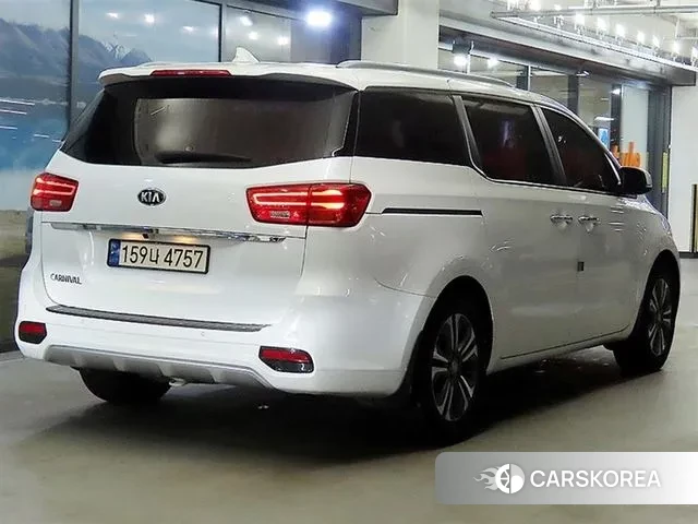 Kia The New Carnival id 3510018 из Кореи 14