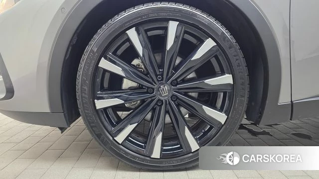 Toyota Crown Crossover id 4670063 из Кореи 29