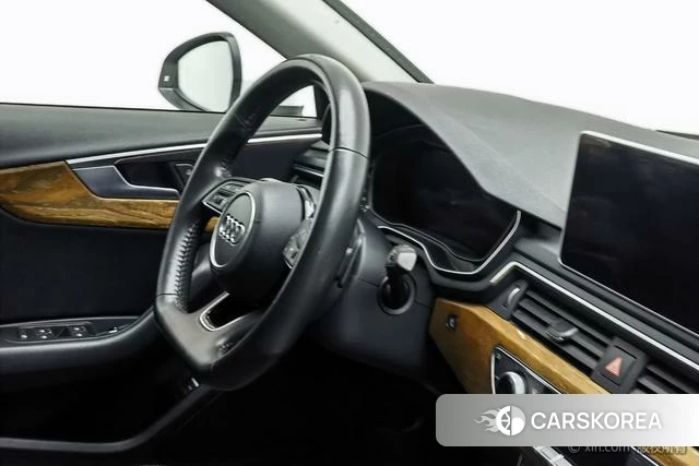 Audi A4L id 4212749 из Китая 17