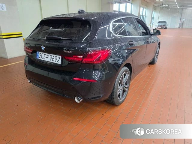 BMW 1 Series (F40) 2024 Черный из Кореи, фото 4