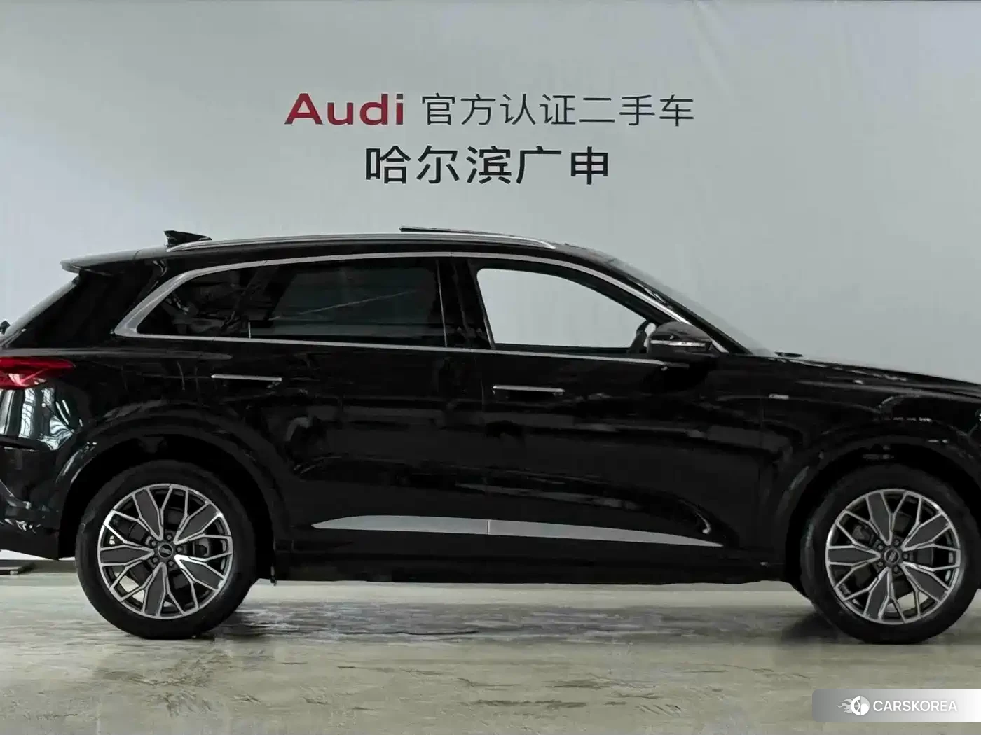 Audi Q5L id 4548077 из Китая 7