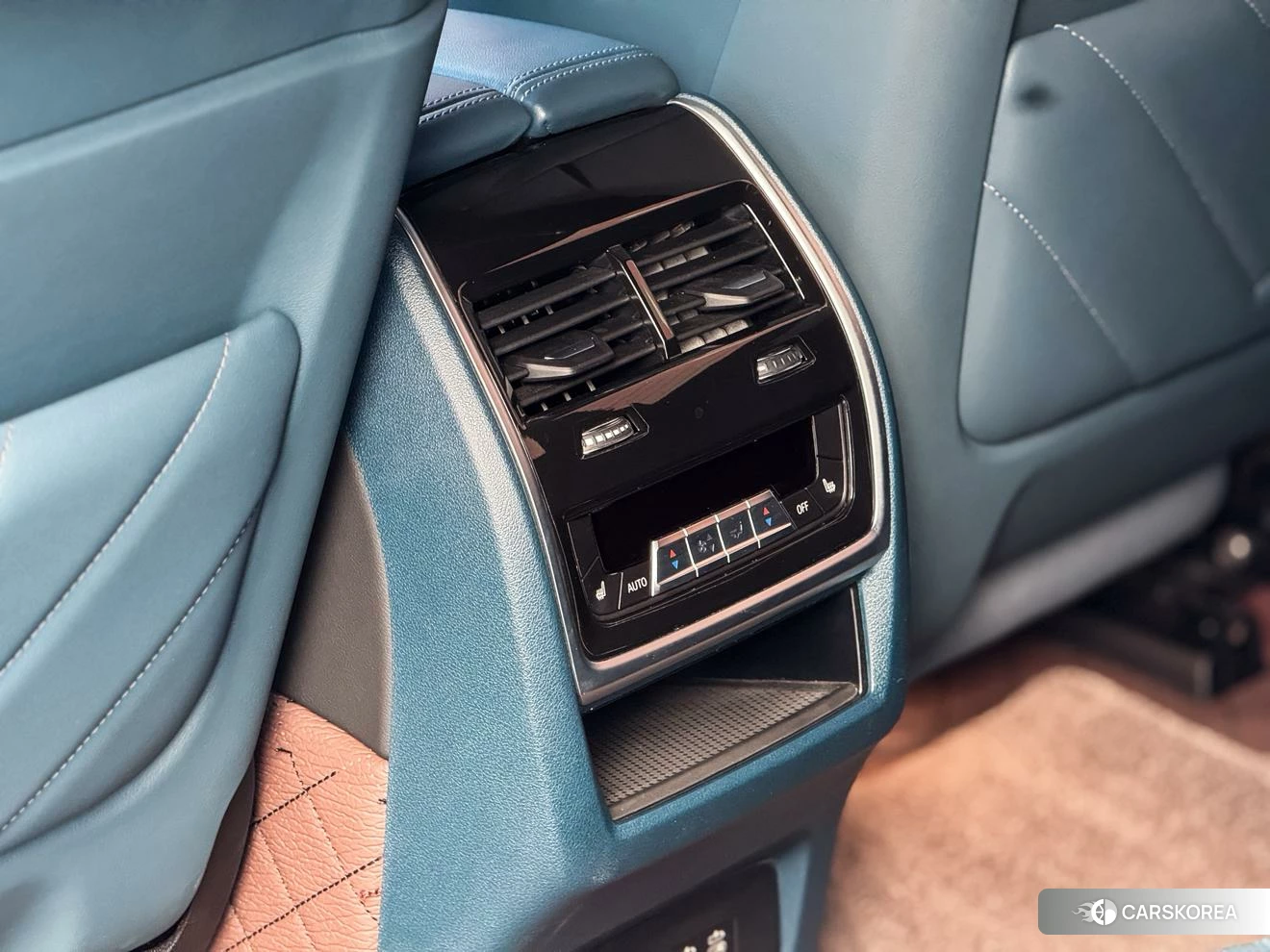 BMW XM id 4512684 из Китая 16