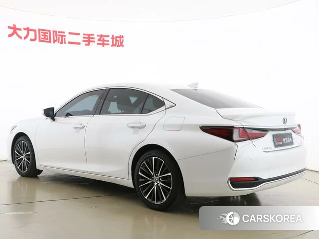 Lexus ES id 4307625 из Китая 10
