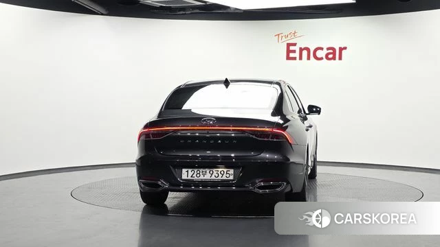 Hyundai The New Grandeur IG Hybrid id 4464901 из Кореи 26