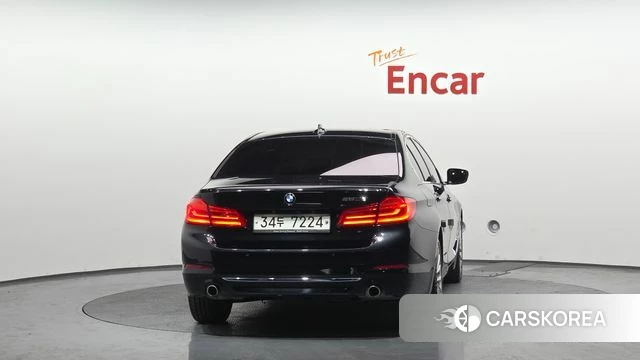 BMW 5 Series (G30) id 3911979 из Кореи 14