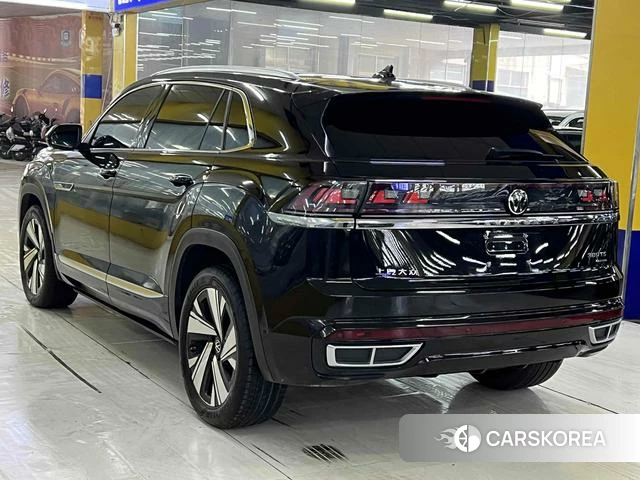 Volkswagen Tourang 2024 Черный из Китая, фото 4