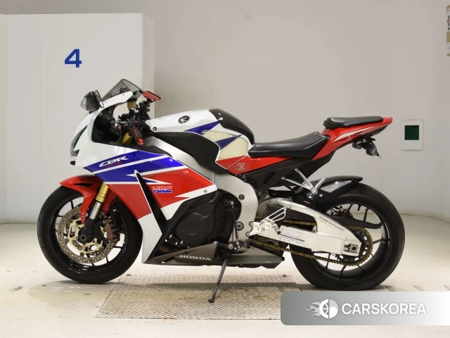 Проданный Honda CBR1000RR ABS 2013 из Японии, фото 2