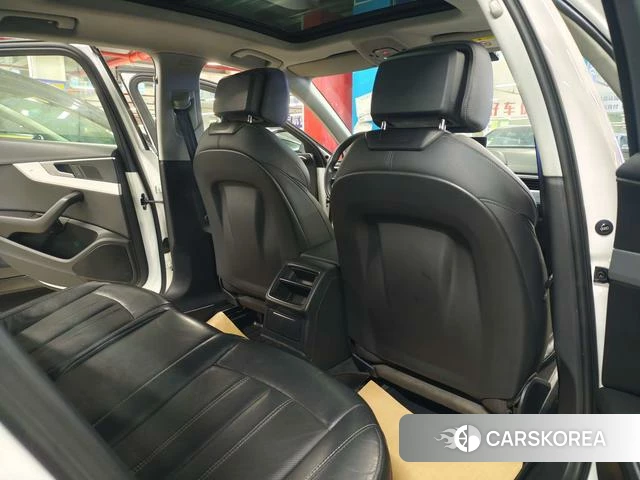Audi A4L id 4387460 из Китая 8