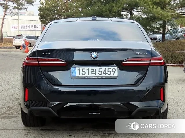 BMW 5 Series (G60) id 3689534 из Кореи 14