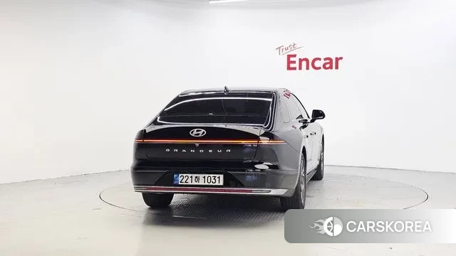 Hyundai Grandeur (GN7) id 3251862 из Кореи 14