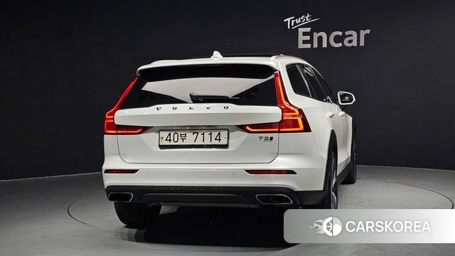 Volvo V60 Cross-Country 2nd Generation id 3942683 из Кореи 14
