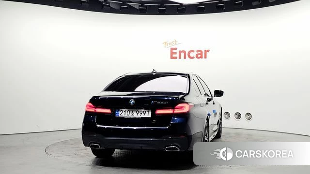 BMW 5 Series (G30) id 3838564 из Кореи 14