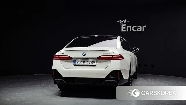 BMW 5 Series (G60) id 3502269 из Кореи 14