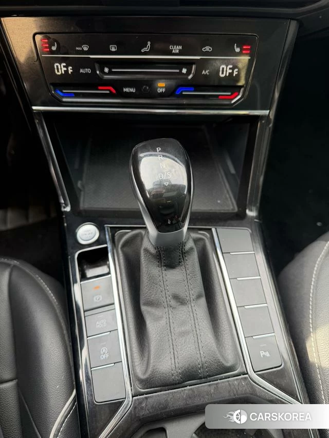 Volkswagen Passat id 4328782 из Китая 14