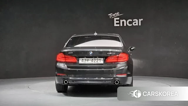 BMW 5 Series (G30) id 3703877 из Кореи 14