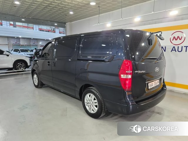 Hyundai The New Grand Starex id 4918645 из Кореи 10