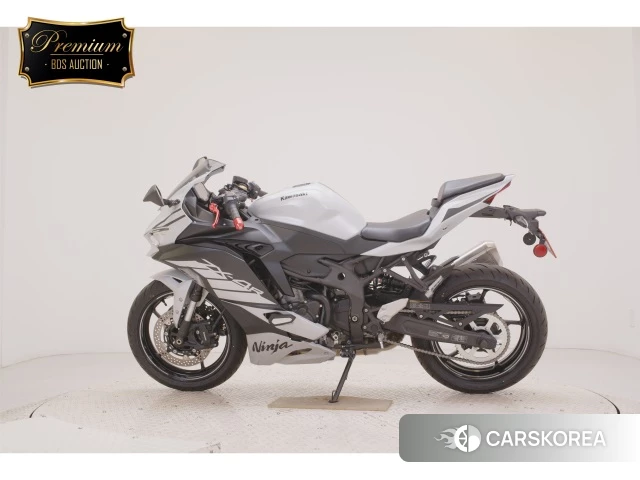 Kawasaki ZX-4R SE 2025 из Японии, фото 2