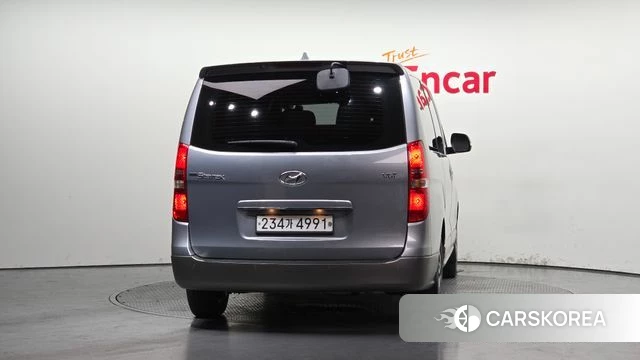 Hyundai The New Grand Starex id 4609982 из Кореи 14