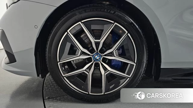 BMW i5 (G60) id 4743971 из Кореи 32