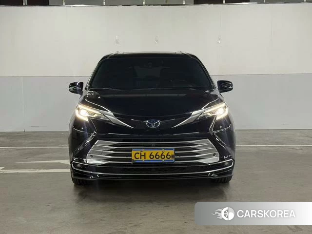 Toyota Saina id 4272904 из Китая 16