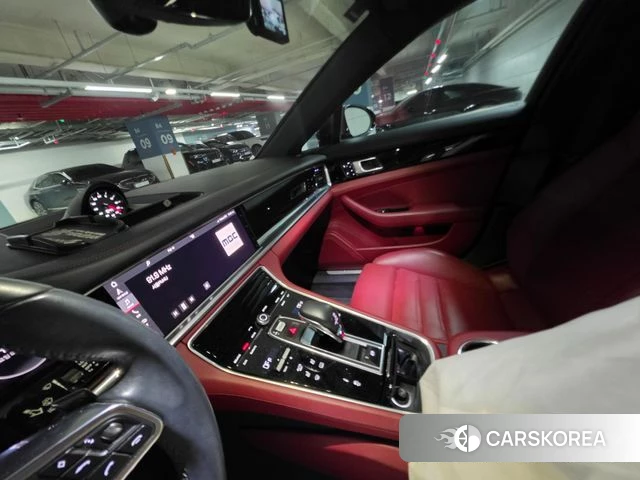 Porsche Panamera (971) 2018 Черный из Кореи, фото 4