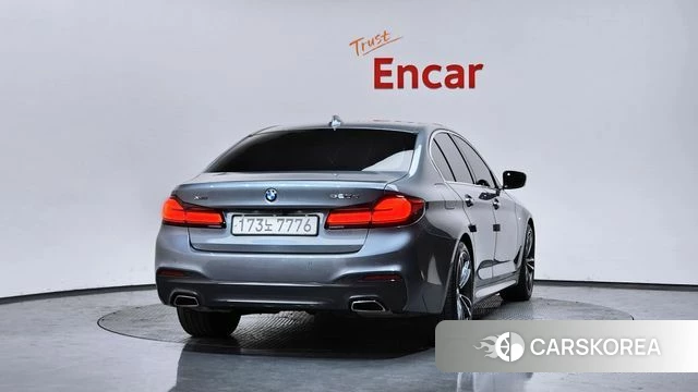 BMW 5 Series (G30) id 3925121 из Кореи 14