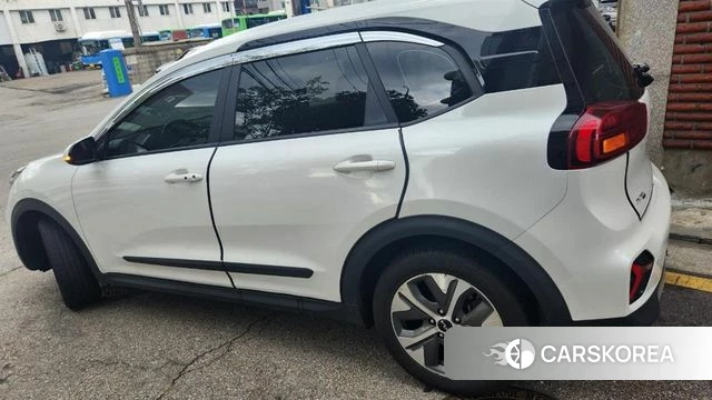 Kia Niro Plus 2022 Белый из Кореи, фото 4