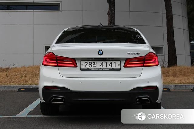 BMW 5 Series (G30) id 3889433 из Кореи 14