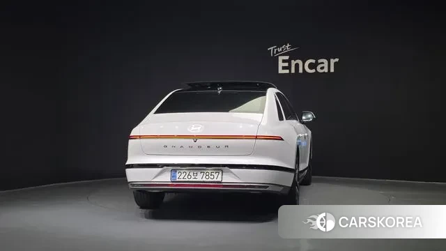 Hyundai Grandeur (GN7) id 3347678 из Кореи 14