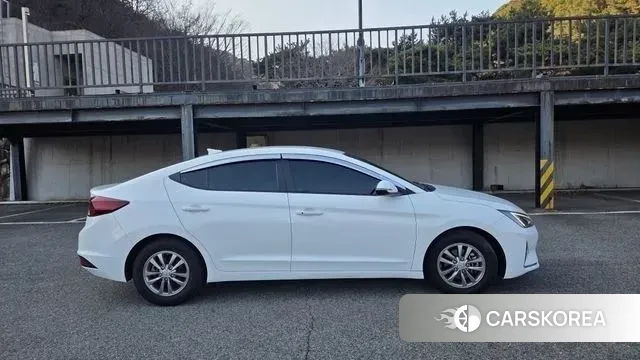 Hyundai The New Avante AD id 3578528 из Кореи 14