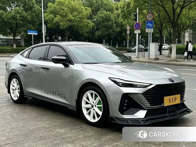 Chang'an UNI-V 2022 Темно-серый из Китая, фото 4