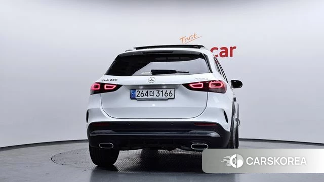 Mercedes-Benz GLA - Class H247 id 4266923 из Кореи 29