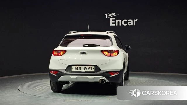 Kia Stonic id 3937119 из Кореи 14