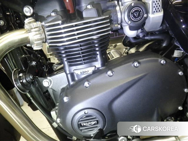 Engine photo