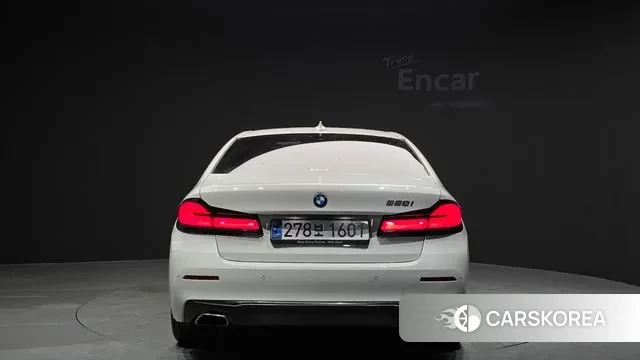 BMW 5 Series (G30) id 3577772 из Кореи 14