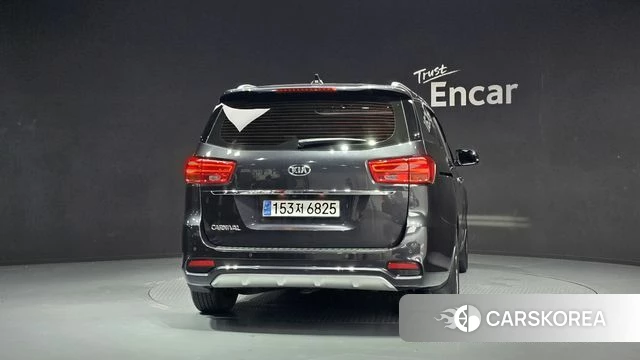 Kia The New Carnival id 4371915 из Кореи 25