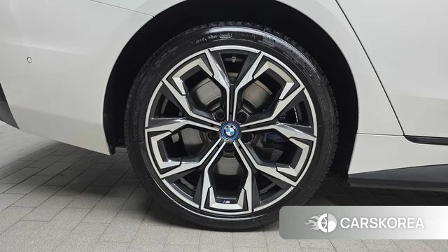 BMW i4 id 4645829 из Кореи 26